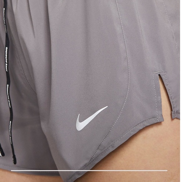 nike elevate 3 running shorts